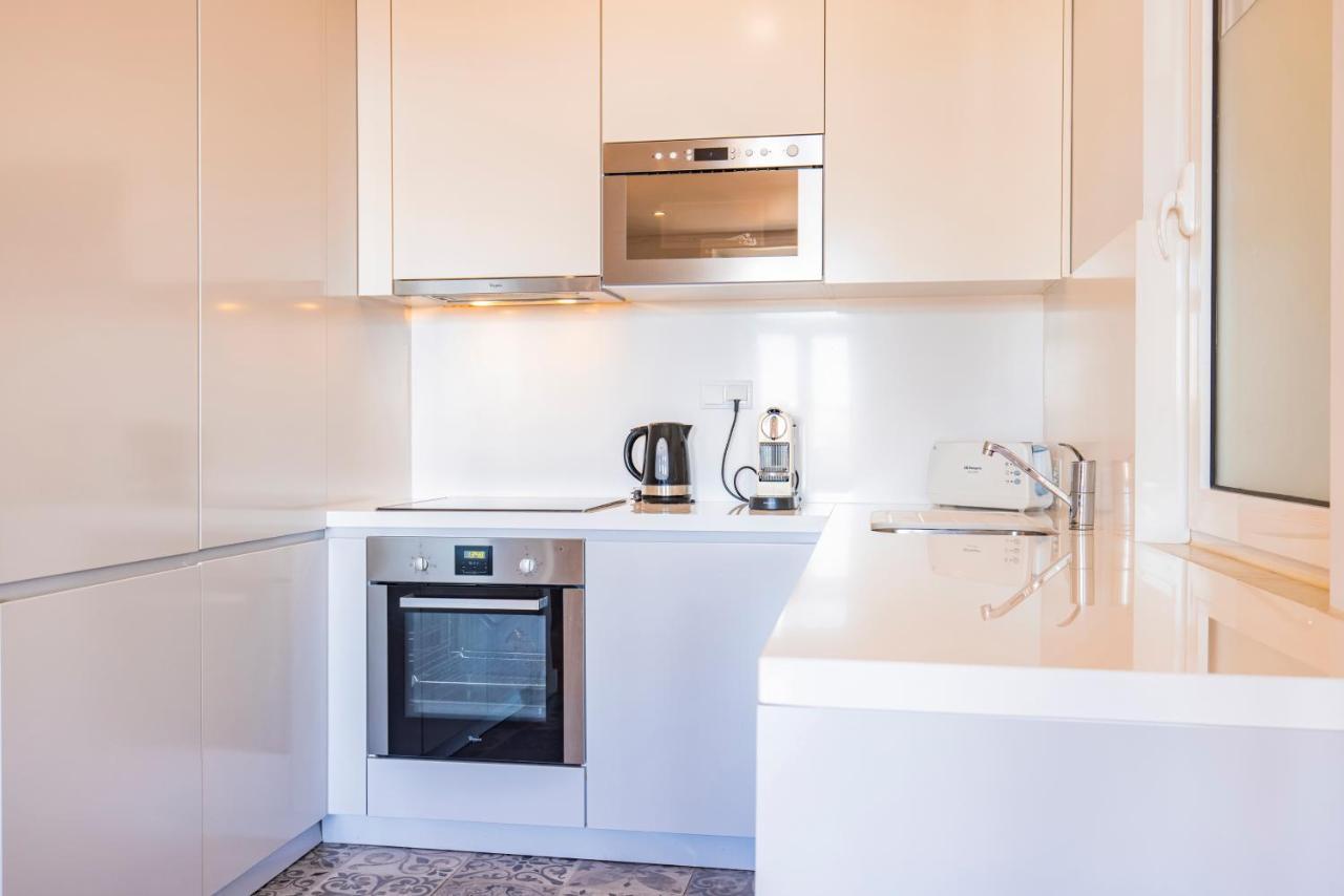 Castelo Design Aparment W/ Balcony & Super View By Lovelystay Lisboa Exteriör bild
