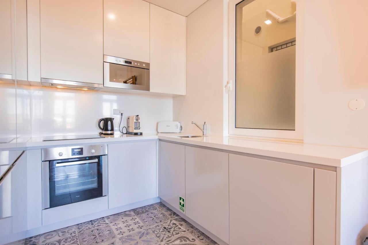 Castelo Design Aparment W/ Balcony & Super View By Lovelystay Lisboa Exteriör bild